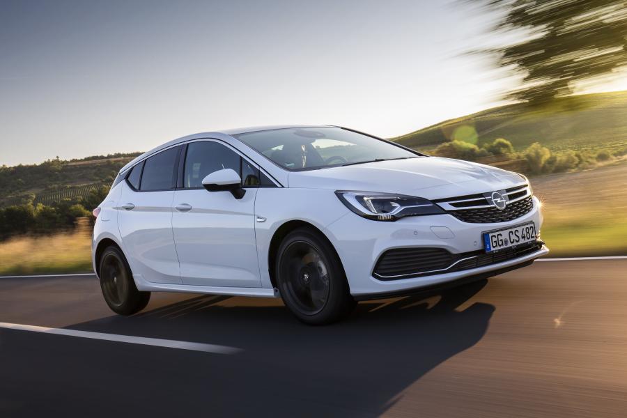  Opel Astra OPC Line Sport (K) 2016 года  (фото 10 из 31)
